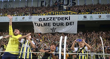Fenerbahçe tribünlerinden Filistin’e destek