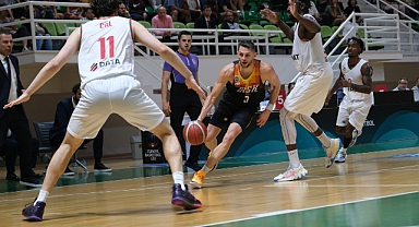 MERSİN BÜYÜKŞEHİR BELEDİYESİ ERKEK BASKETBOL TAKIMI, İZMİR’DEN GALİBİYET İLE DÖNDÜ
