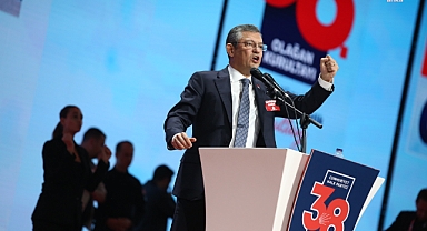 CHP 38. OLAĞAN KURULTAYI... ÖZGÜR ÖZEL: “HİÇ ÜSTÜME ALINMADIM. CHP'DE HANÇER YOK, HANÇERLEYECEK DE KİMSE YOK” 