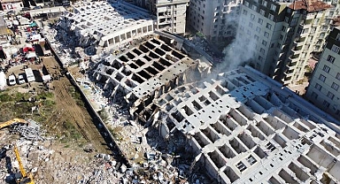 Deprem raporunda dehşete düşüren tespitler! 'Kum dolu kovayı ters çevirmek gibi'