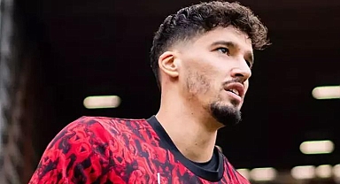 Manchester United’da kale Altay Bayındır’ın