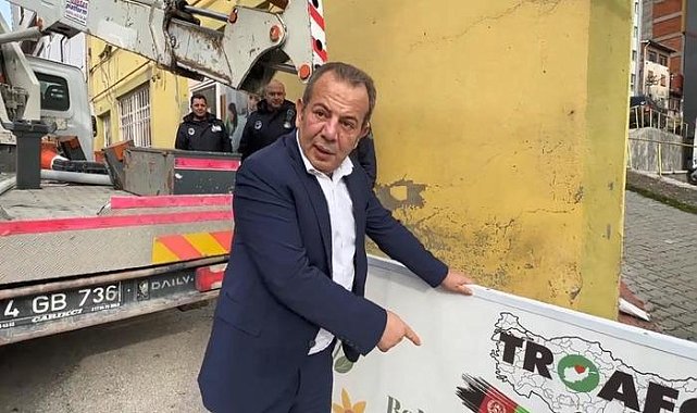 Tanju Özcan, Afgan sığınmacıların kurduğu derneğin tabelasını söktü: Bizden habersiz Bolu’da kimse tabela asamaz