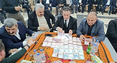 Yok böyle düğün! Geline kilolarca altın, damada milyonlarca lira takıldı