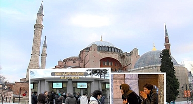 Ayasofya'daki yeni uygulama bugün başladı: Turistler için ziyaret ücreti 25 Euro oldu