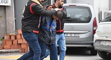 Babasını sırtından bıçaklayarak öldürmüştü... Nedeni ortaya çıktı
