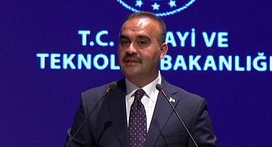 Bakan Kacır'dan Alper Gezeravcı'nın uzay yolculuğu öncesi çağrı: Haydi Türkiye, 00.49’da herkes ekran başına