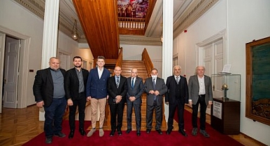 Başkan Tunç Soyer'e Kosova Rumeli derneğinden destek