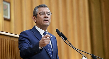 CHP lideri Özgür Özel'den İYİ Parti'ye çağrı: AK Parti'den ayrışarak kendi bildirgenizi imzalayın