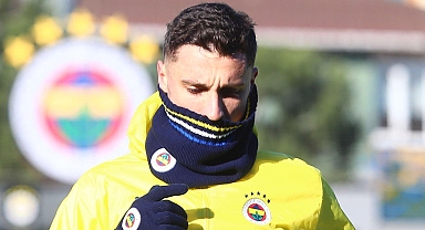 Fenerbahçe'nin yeni transferi Rade Krunic, çalışmalara başladı
