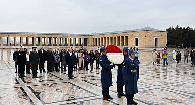 Foça ADD, Kuruluşunun 26. Yılını Anıtkabir'de Kutladı