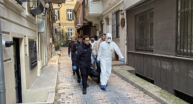 Galata’da şüpheli ölüm! Norveçli turist ölü bulundu