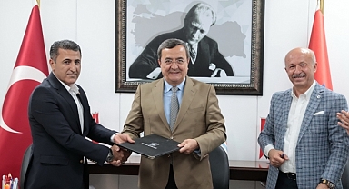 Konak Belediyesi Tüm Yerel-Sen'le TİS imzaladı