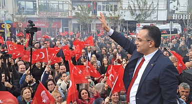Olgun Atila, İzmir'de 30 İlçede 10 Bin Kilometrelik Seçim Turunu Tamamladı