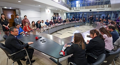 Özgür Özel MYK ve PM Toplantısı arasına 