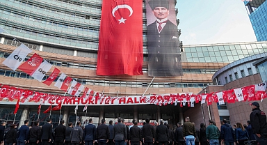 ÖZGÜR ÖZEL, ŞEHİT HABERLERİ ÜZERİNE MANİSA'DAKİ PROGRAMINI İPTAL ETTİ,