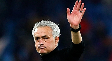 Son Dakika: Roma, Jose Mourinho ile yollarını ayırdı