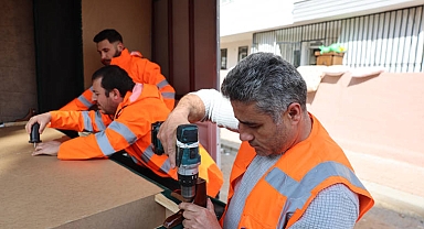 Antalya Büyükşehir’den selzedelere eşya yardımı