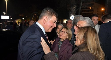 Başkan Cemil Tugay Balkan Ezgilerine eşlik etti