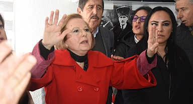Chp adayı Balcı Karaburun'da protestoyla karşılandı
