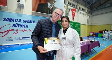Gaziemirli taekwondocular yeteneklerini sergiledi