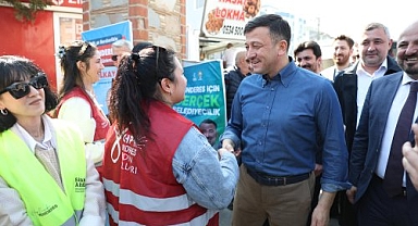 Hamza Dağ ile CHPli gençler arasında güldüren diyalog