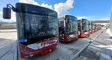 İzmir Büyükşehir araç filosuna 23 yeni otobüs kattı