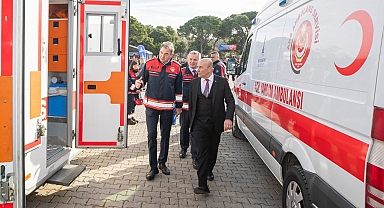 İzmir itfaiyesinin özel donanımlı ambulansları hayat kurtaracak