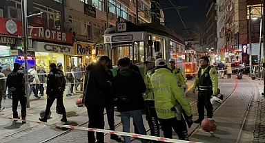 Kadıköy'de kahreden olay! Torununu kurtaran kadın tramvayın altında kaldı