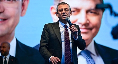 Özgür Özel, İzmir Programının İkinci Gününde Üç İlçede Halkla Buluşuyor