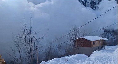 Rize Çayeli 'de çığ düştü! O anlar kamerada