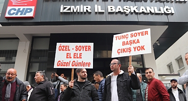 Soyer destekçilerinden İl Başkanlığı önünde protesto