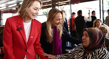 Aylin Nazlıaka'dan Başkan Adayı Mutlu'ya: Tüm Türkiye'yi mutlu kılacağız
