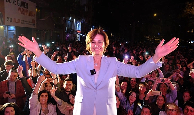 Ayşe Ünlüce'den erken kutlama