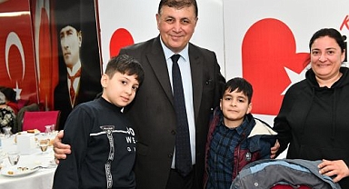 Başkan adayı Tugay: Dost dediğimiz bazı kişiler haksız cümleler kuruyor