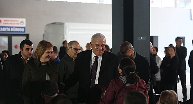 BAŞKAN ATAY’IN HİZMETE AÇTIĞI ADNAN MENDERES KAPALI PAZAR YERİ’NDE İFTAR HEYECANI YAŞANDI