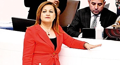 CHP’de Burcu Köksal krizi