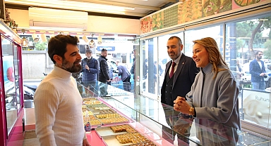 CHP Konak Adayı Nilüfer Çınarlı Mutlu, İnönü Caddesi’nde Esnaf ve Gençlerle Buluştu