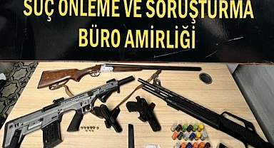 İzmir polisinden operasyon: 3 gözaltı