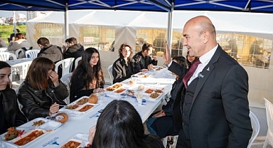 Üniversitelilere 860 bin kişilik ücretsiz yemek dağıtıldı