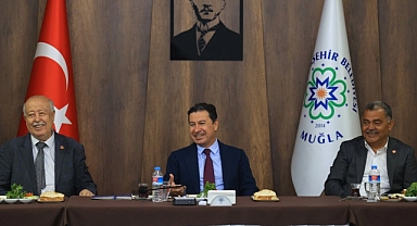 Başkan Aras’tan muhtarları birleştiren hamle!