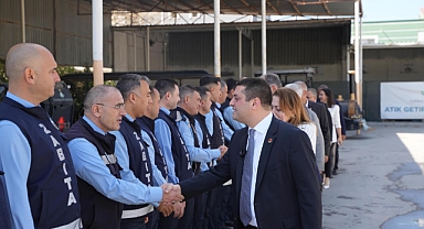 Başkan Demir belediye personelleri ile bayramlaştı