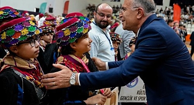 Başkan Ünal Işık: Geleceğimiz çocuklara ve gençlere emanet