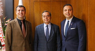 BAŞKAN YILMAZ’A TEBRİK ZİYARETLERİ YOĞUN BİR ŞEKİLDE SÜRÜYOR