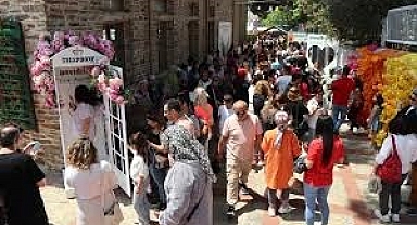 Bayındır Çiçek Festivali son gününde de doldu taştı