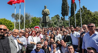 Bayraklı’da Başkan İrfan Önal mazbatasını aldı “Az uyuyup, çok çalışacağız”