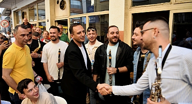 Çamdibi müzisyenlerinden mini konser