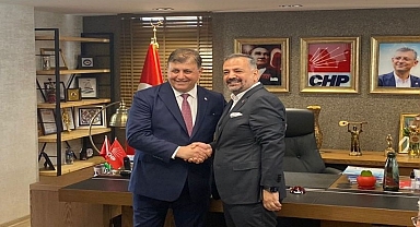 CHP'nin zafer günü sonrası Tugay'dan örgüte ziyaret: İktidara yürüyüşün ilk günü