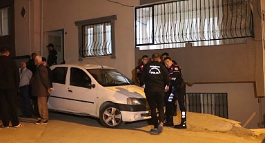 Cinnet geçiren baba çocuklarını vurdu: 1 ölü 2 yaralı