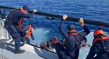 Fethiye Açıklarında Batan Can Salındaki 13 Kaçak Göçmen Kurtarıldı