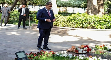 İlk ziyaret Zübeyde Ana’ya